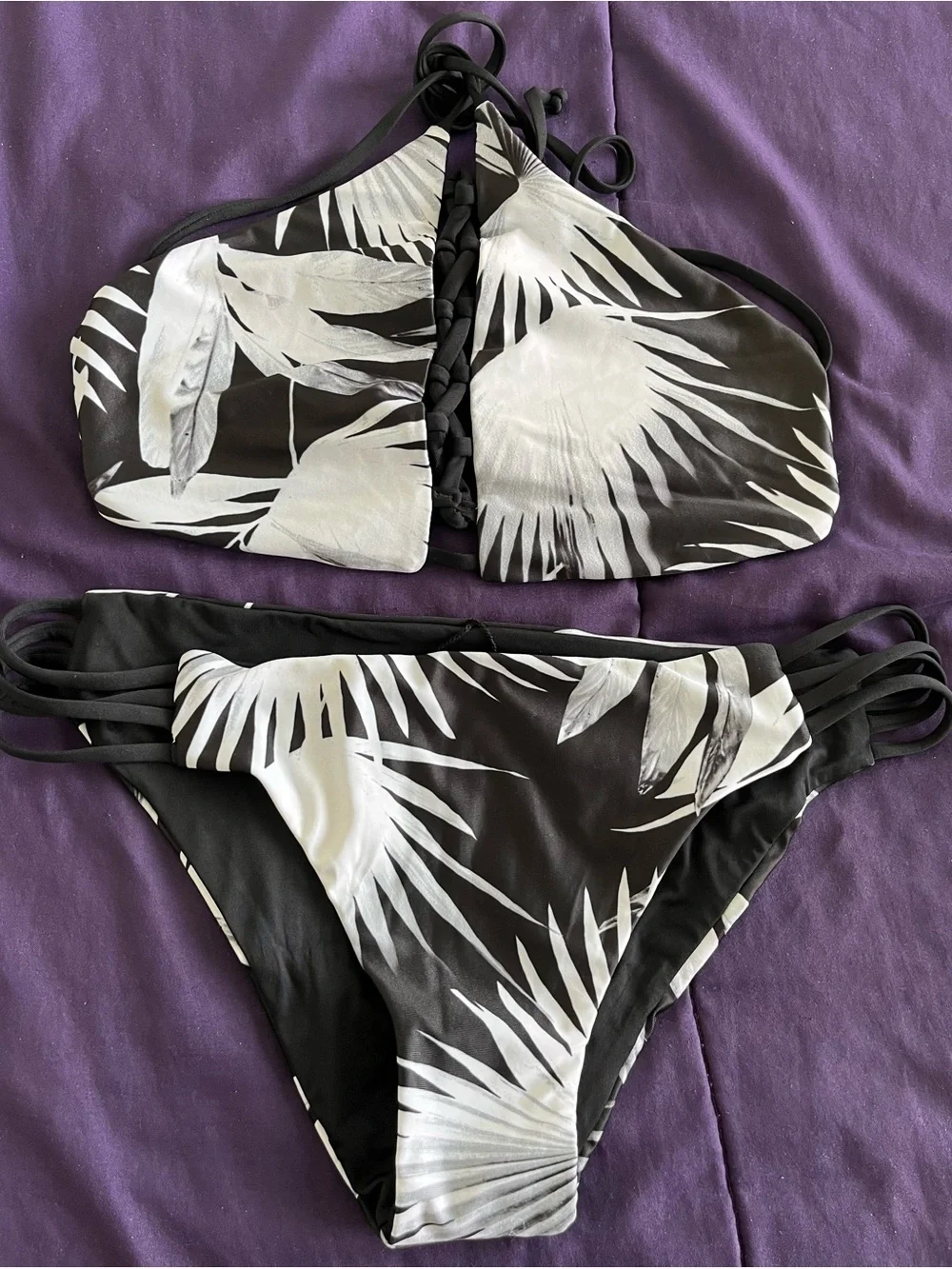 NEW L*Space Floral Reversible Bikini Set Nikki Top & Low Down Bottoms Medium
